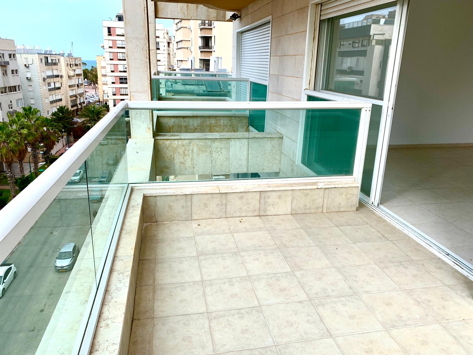 Apartment for sale in Netanya Rishon LeTsiyon street • Real Estate In